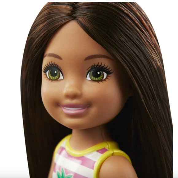 Barbie Doll Club Chelsea Brunette with Swim Suit Beach Mattel Gift for Girls - Picture 3 of 5